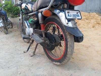 UD 125