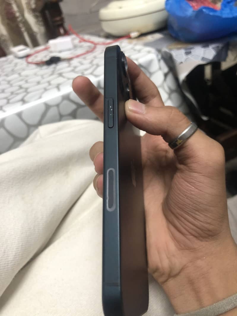 Apple iPhone 13 3