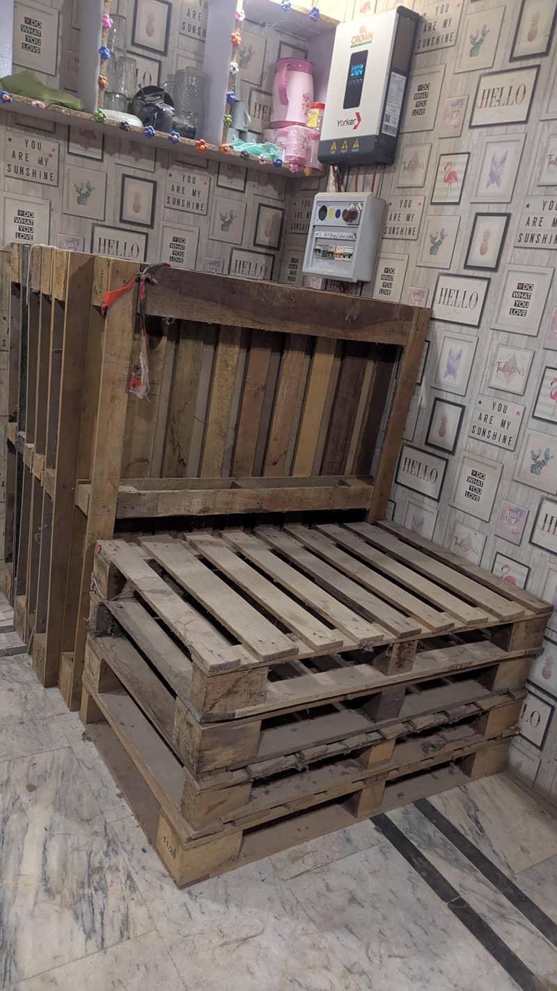 pallets bed available 0