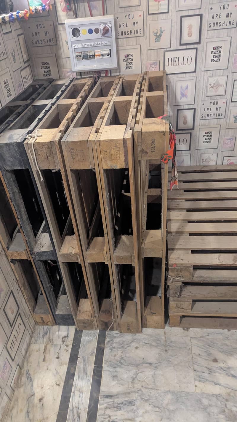 pallets bed available 2