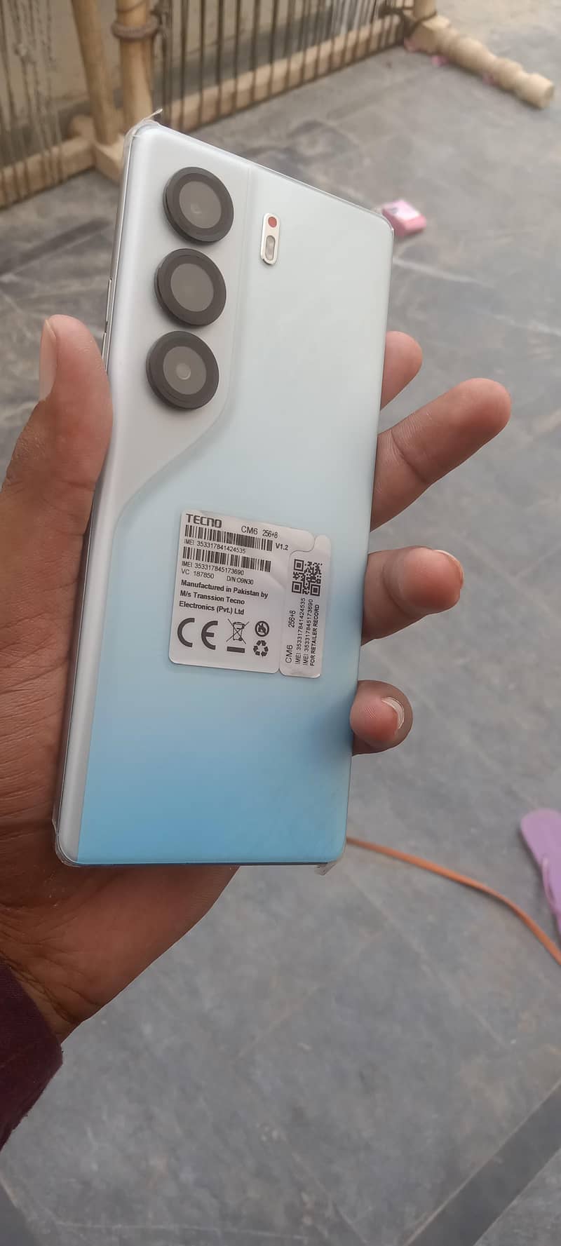 Tecno CAMON 40 Pro 1