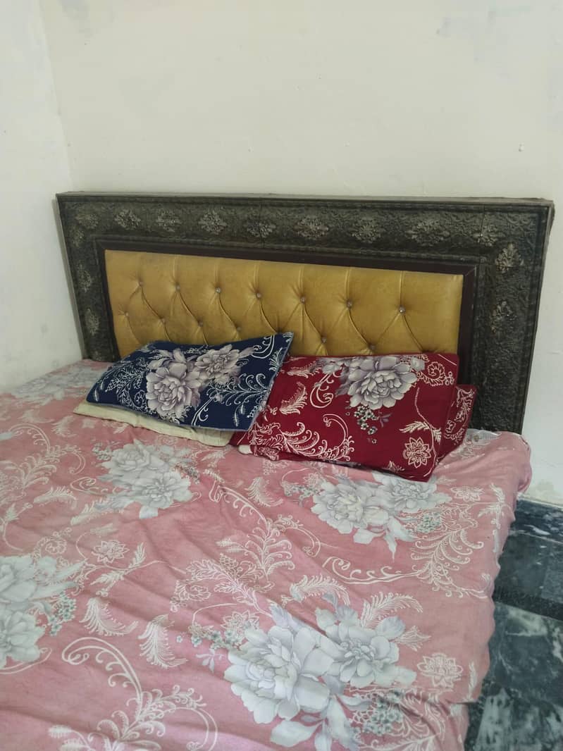 Bed, side table, dressing table 1