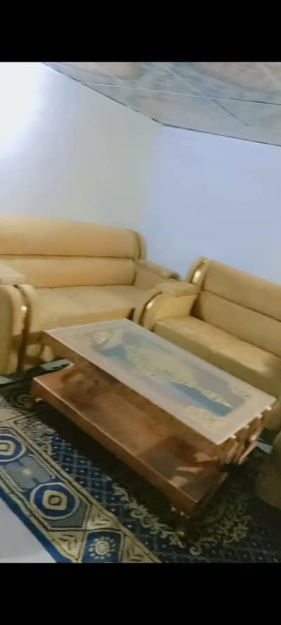 6 seater sofa set with centre table 4 month used excellent condition.