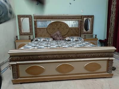 Full size Bed and dressing urgent sale