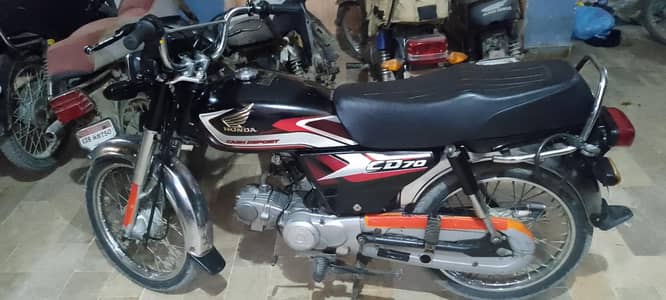 Honda 70 bike me koi km nai