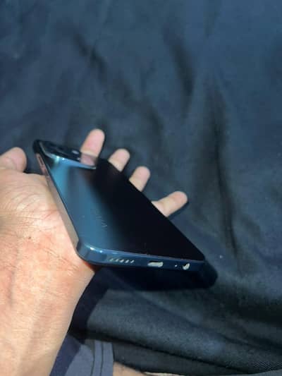 Vivo Y28 (8GB RAM + 128GB) | Complete Box Pack | Urgent Sale