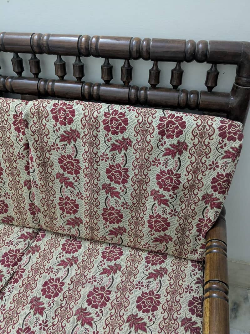 5 seater sofa 0