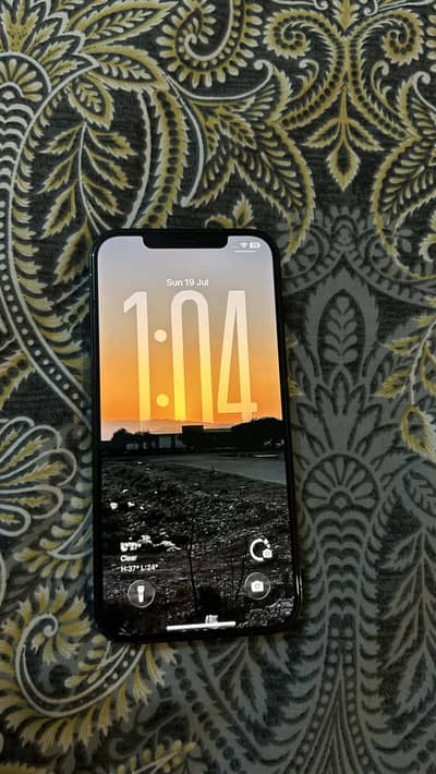 Apple iPhone 12