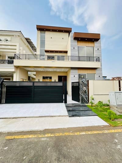 10 Marla Beautifully Designed House For Sale In Tulip Extension Park View City Lahore