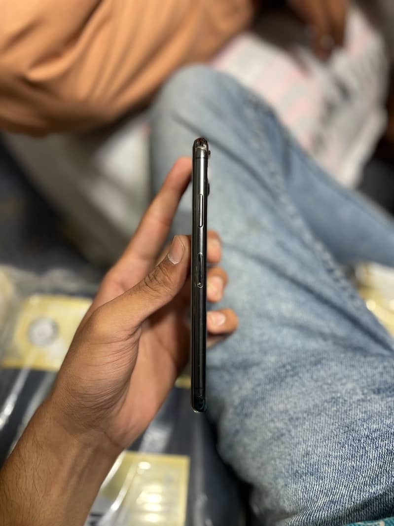 Apple iPhone XS 2