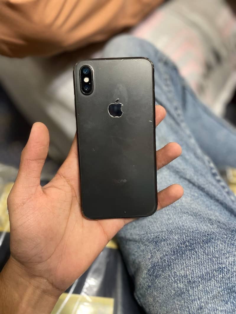 Apple iPhone XS 3