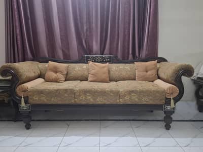 6 seater sofa set  3 seater , 2 Seater and 1 Seater with cousions