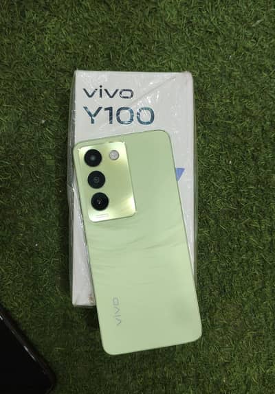 Vivo Y100