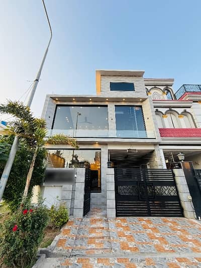 Buying A Corner House In Lahore?