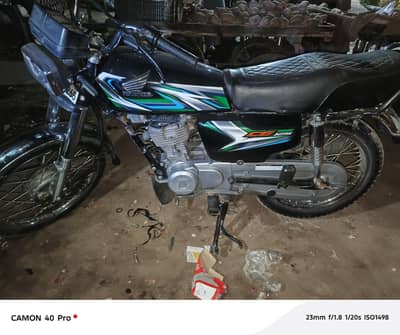 condition 10/10 total geniun condition new tyre all documents