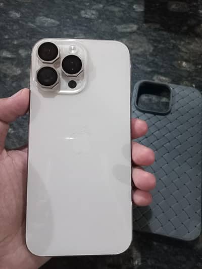 Apple iPhone 16 Pro Max