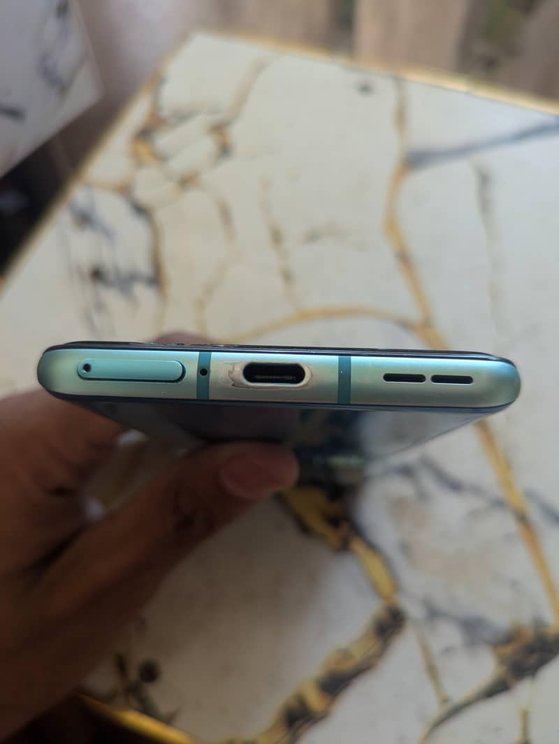 One Plus 8T 4