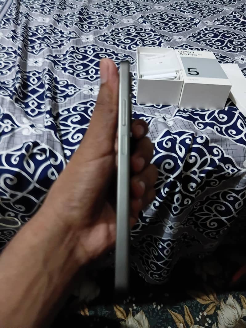 OPPO A5 Pro 3