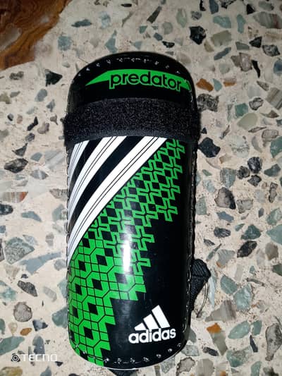 adidas original predator shin guards green/black like new