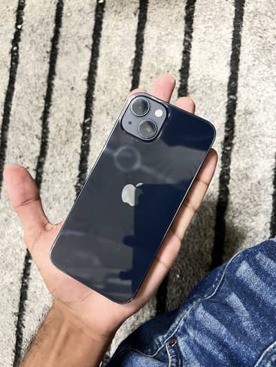 Apple iPhone 13