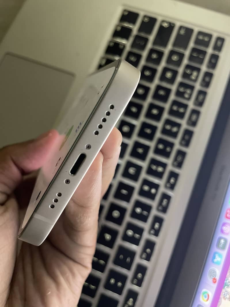 Apple iPhone 13 1