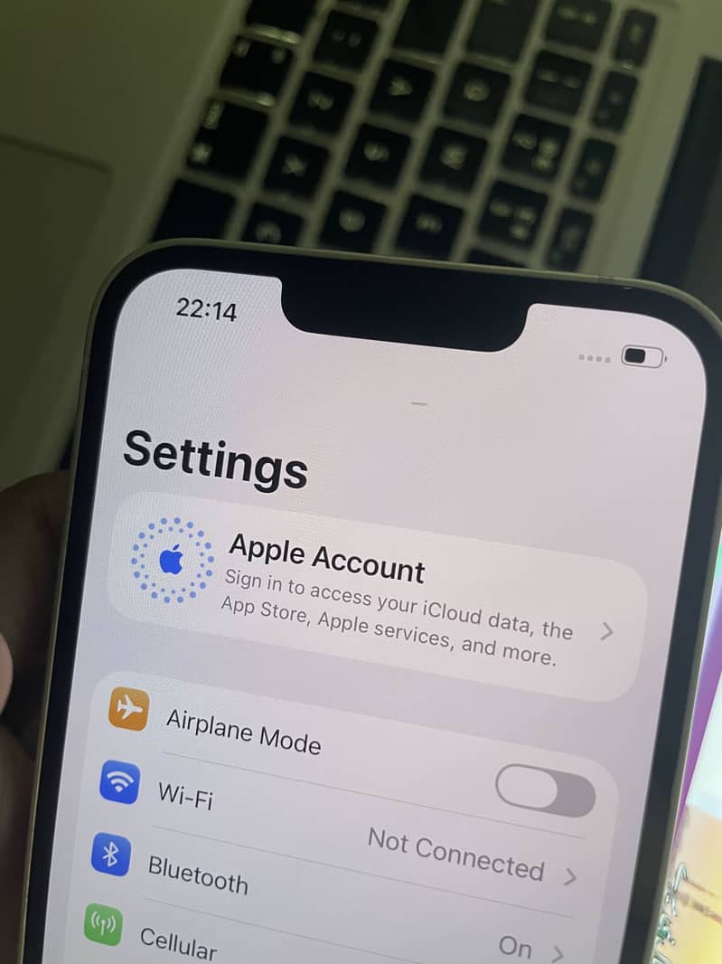 Apple iPhone 13 8