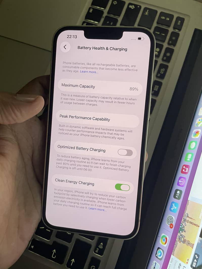 Apple iPhone 13 9