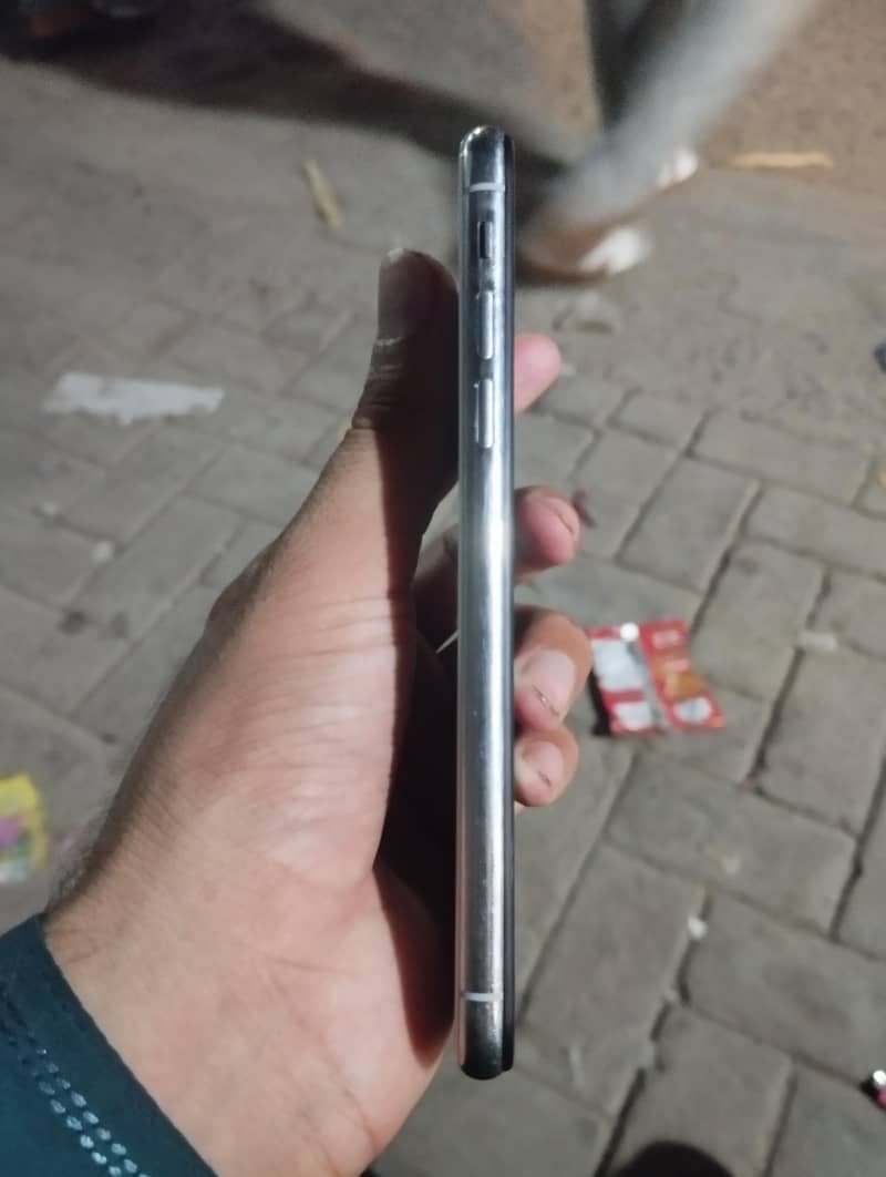 Apple iPhone X 2