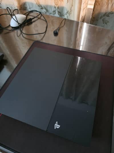 PlayStation 4 (PS4) – Good Condition | 1 Local Controller