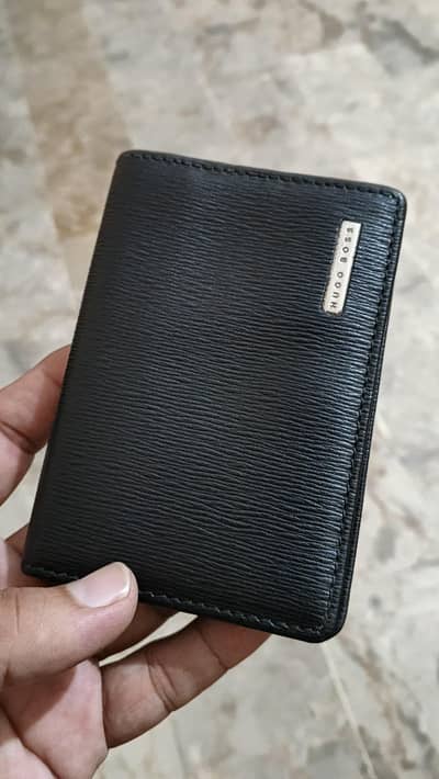 Hugo boss siffianao leather wallet.  (Authentic coded)