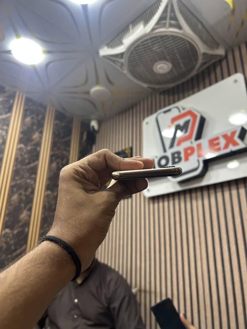 Iphone Xs 6
