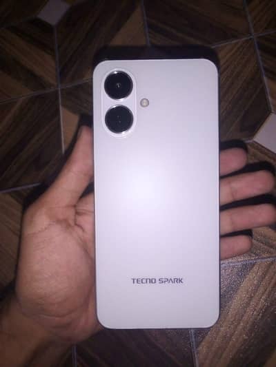 Tecno Spark Go 2