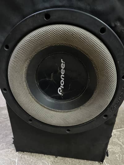 Pioneer dual coil woofer and rockmars 4 channel Amplifier