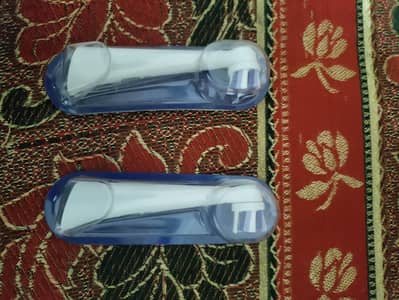 oral B toothbrush head x2