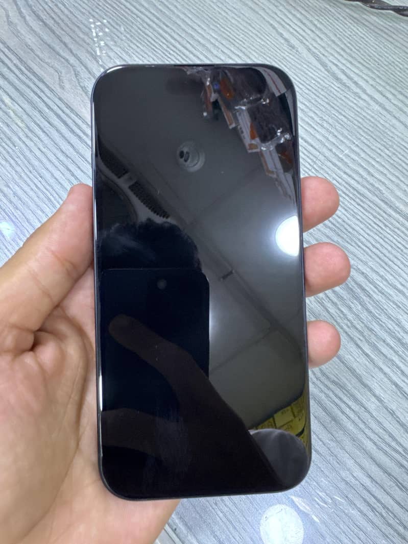 Apple iPhone 15 3