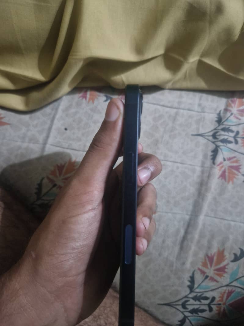 IPHONE 13 3