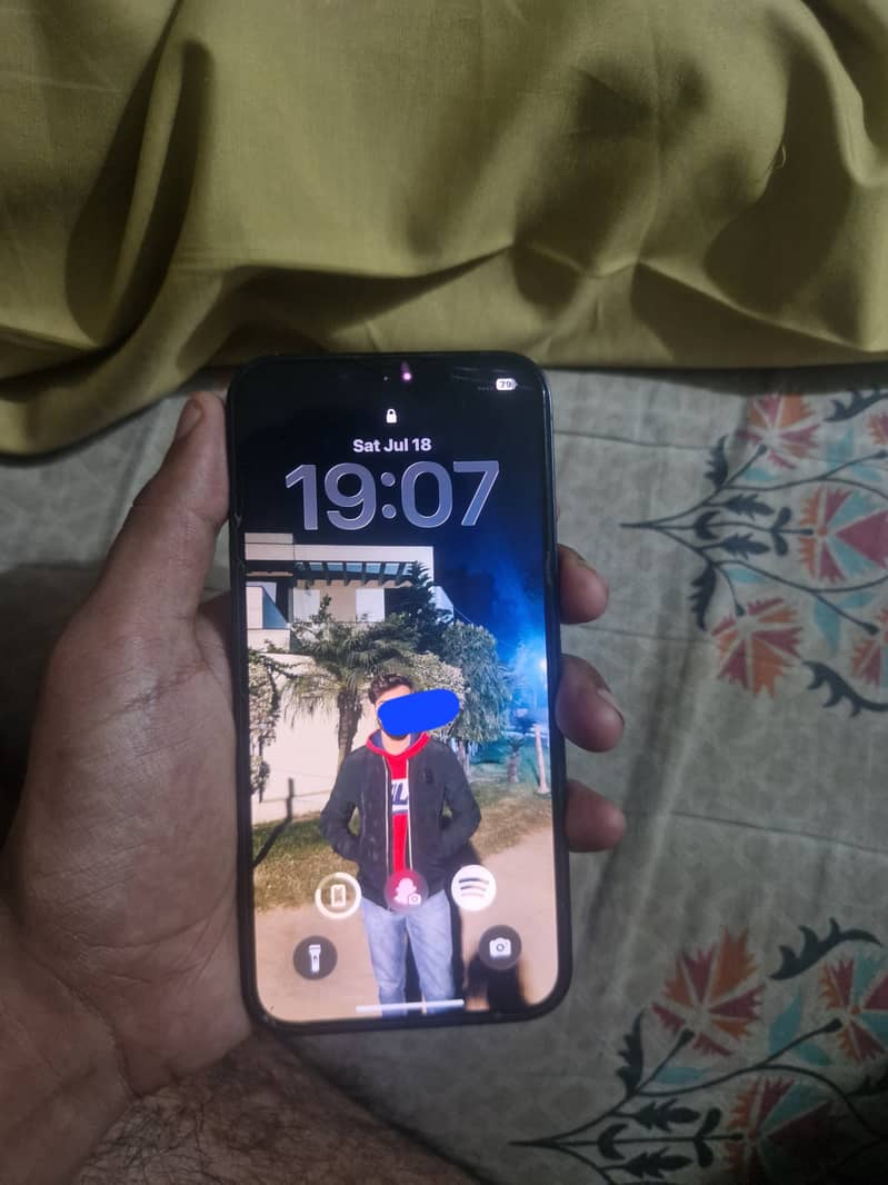 IPHONE 13 4