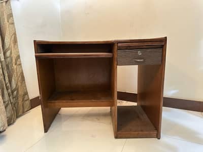 Computer Table for sale