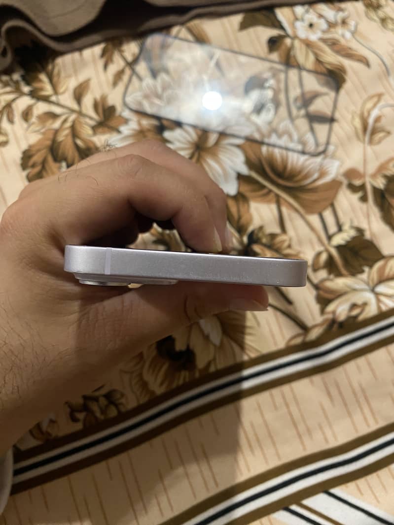 Apple iPhone 14 0