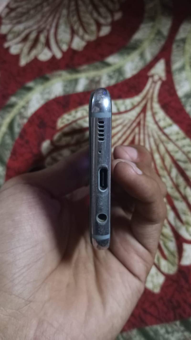 samsung S8 plus 4