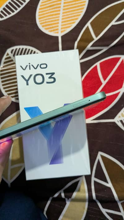 Vivo Y03 4 128 with box