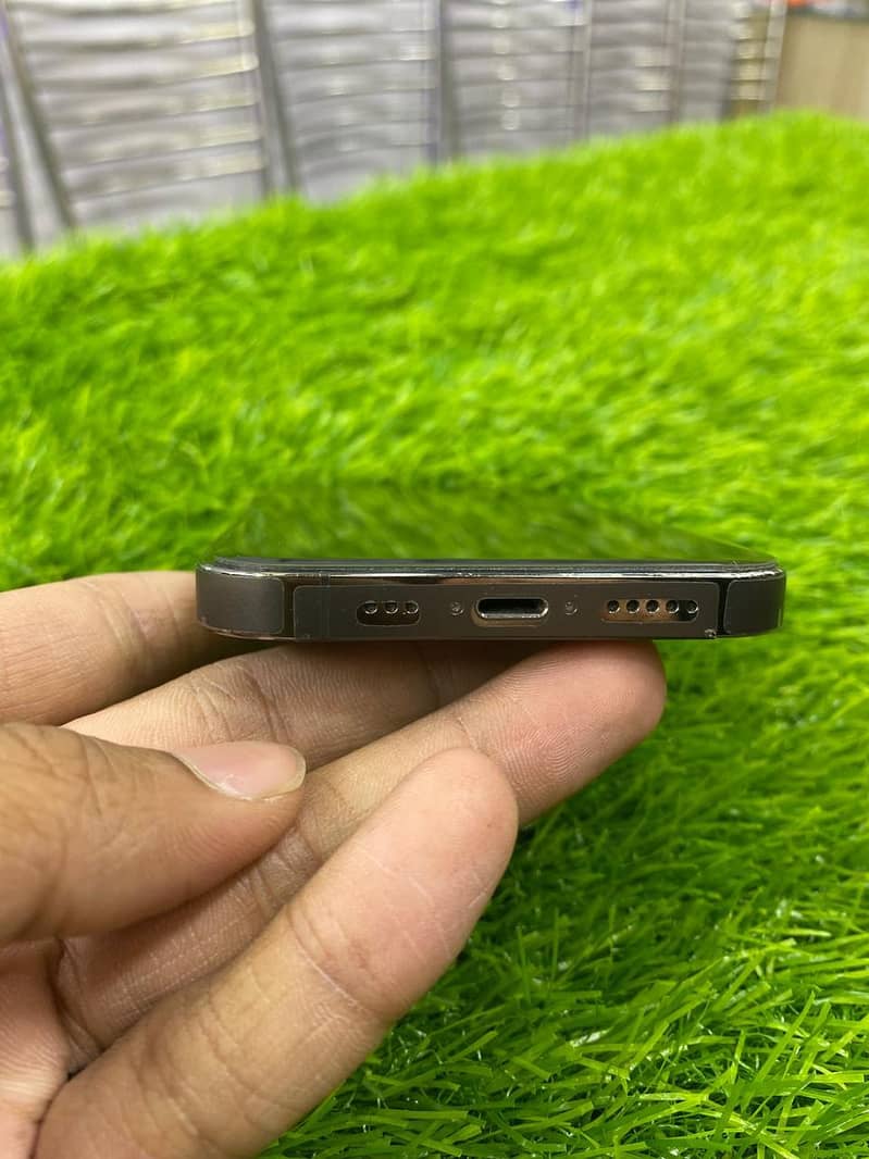 Apple iPhone 13 Pro 4