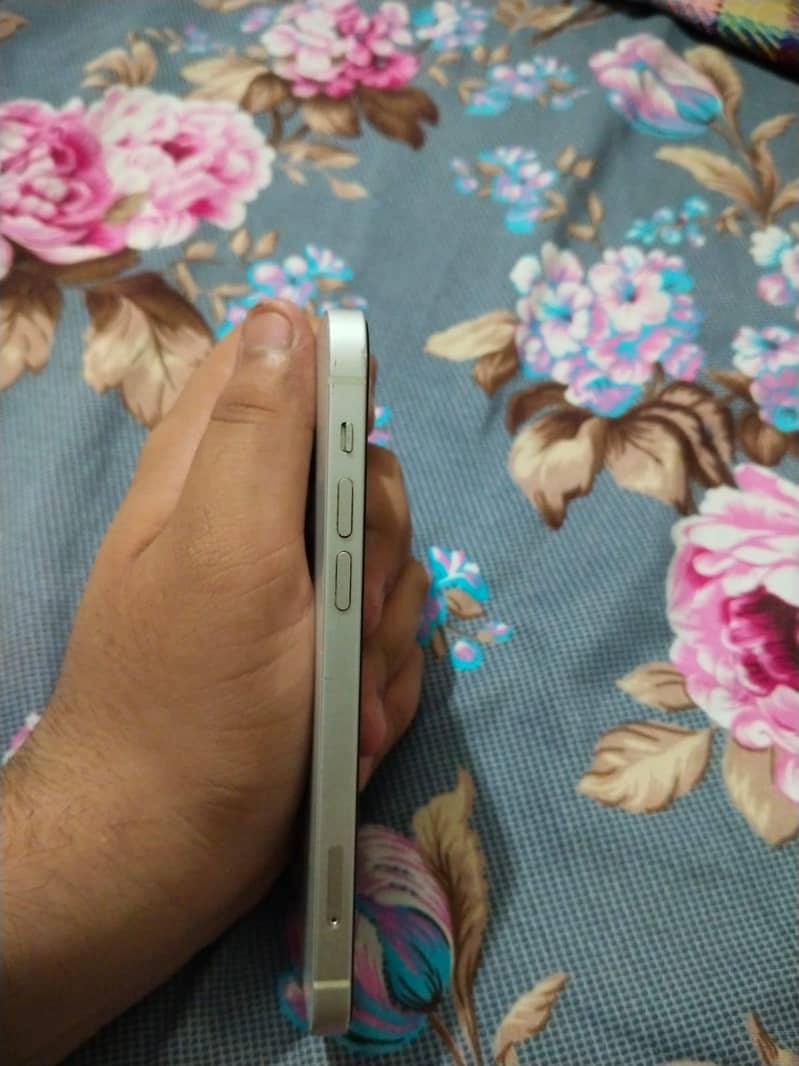 Apple iPhone 12 2