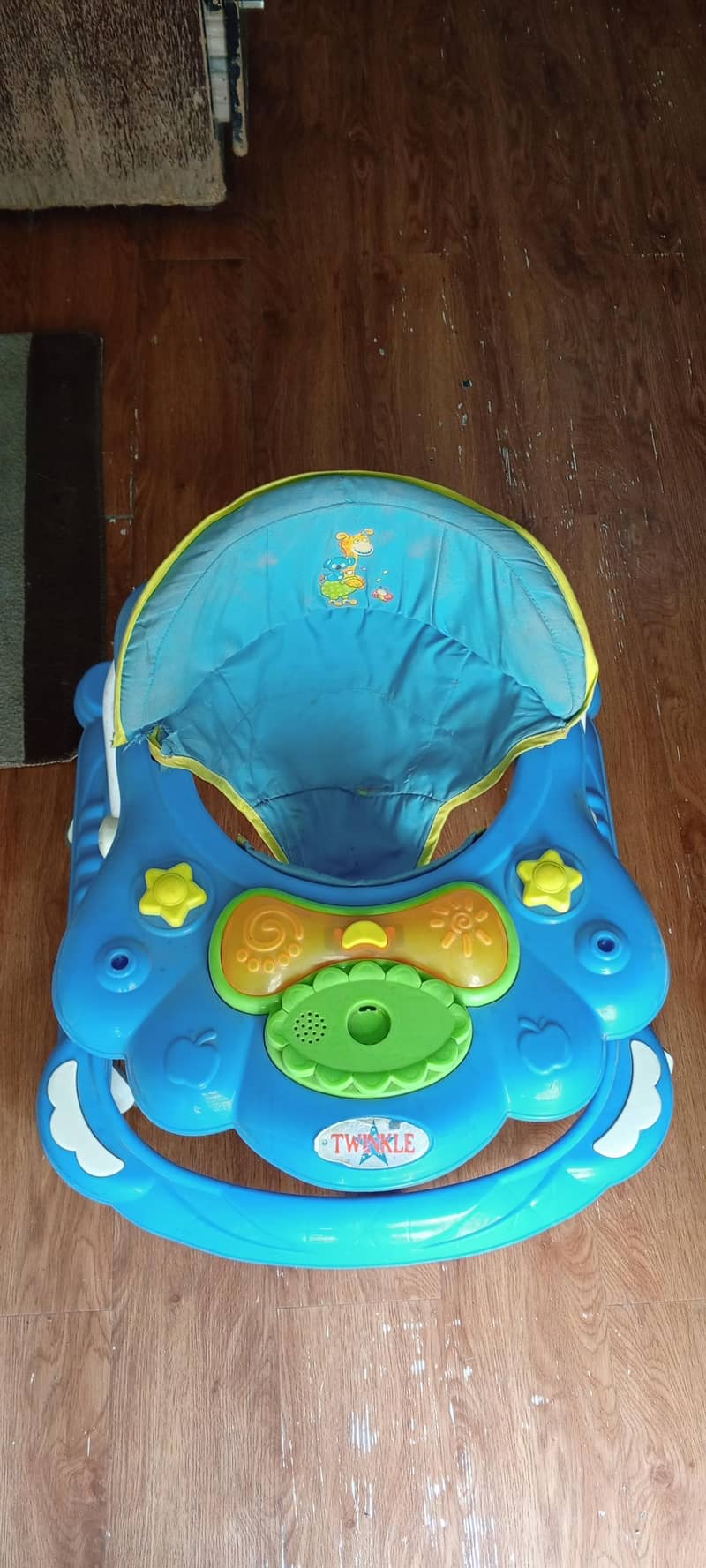 walker in good condition 4