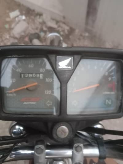 Honda 125 Karachi no