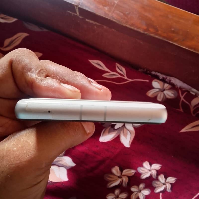 Google Pixel 7a 3