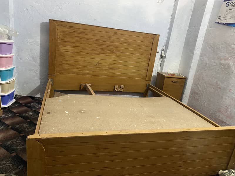 Bed and dressing table 6