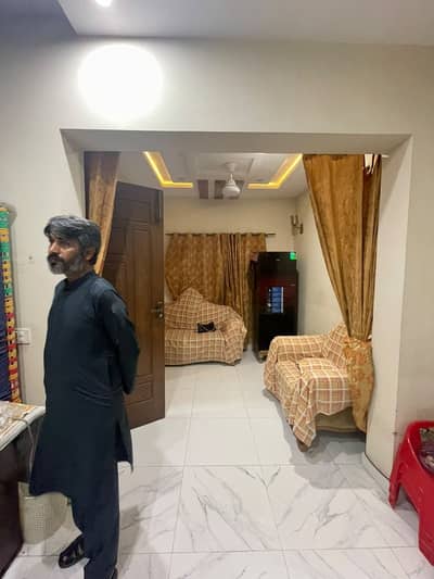 3 Marla house for sale good location satlesh house with gas