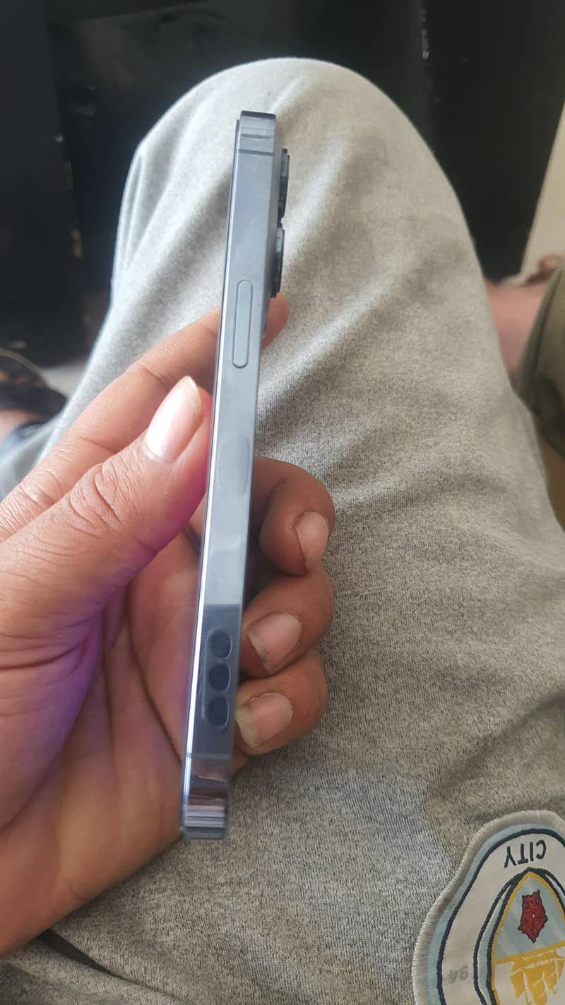 Apple iPhone 13 Pro 0