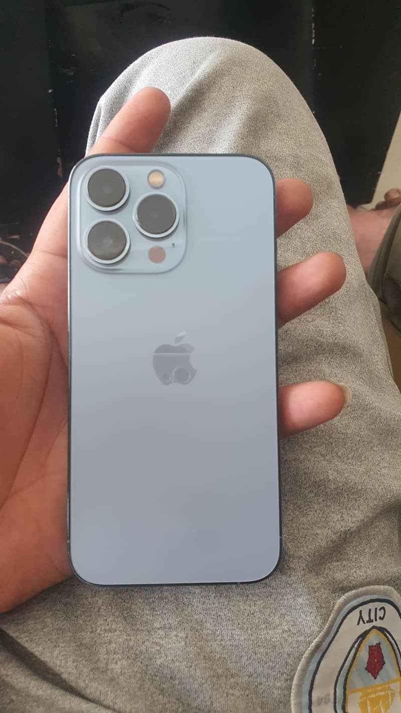 Apple iPhone 13 Pro 3